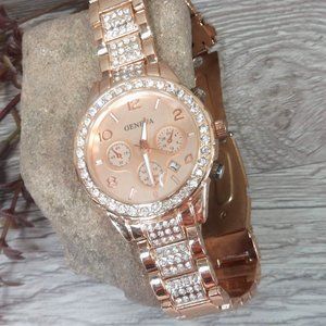 Unisex Geneva Watch Gold Rose Simulated Diamonds Jewelry Wristwatch Trinket
